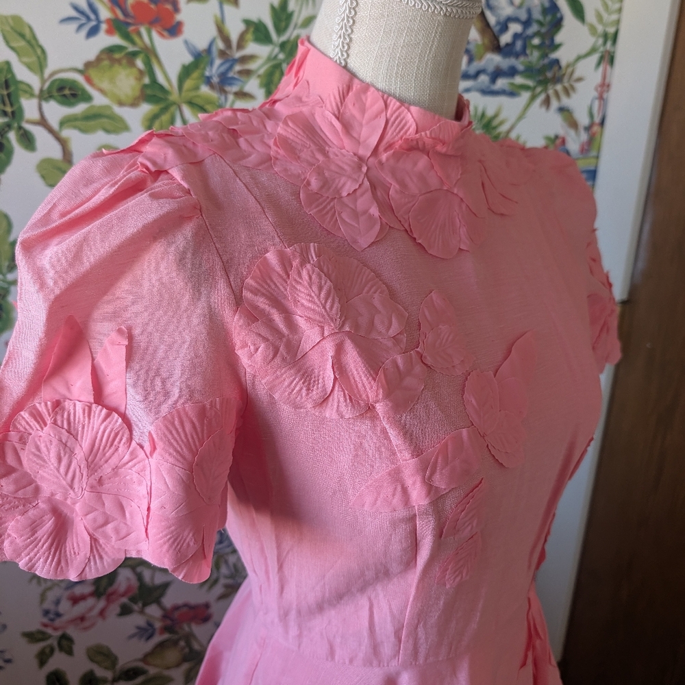 Antonio Melani Pink Iris Linen Mock Neck Mini 3D Floral Dress - Picture 3 of 3
